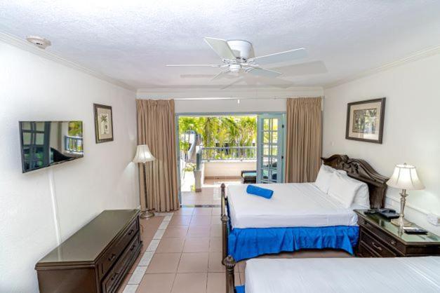 Savannah Beach Club Hotel Bridgetown Exterior foto